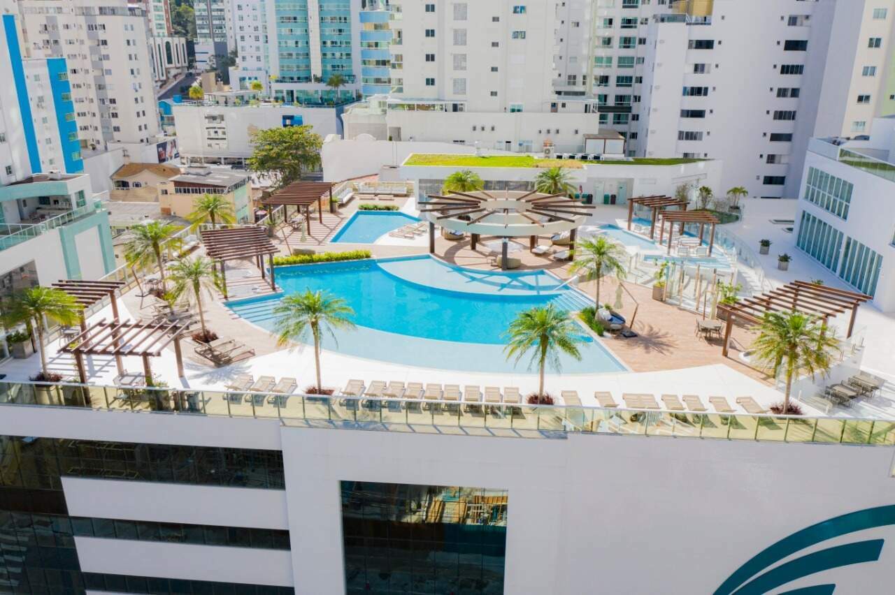 Foto do imóvel Apartamento de 3 suítes no Infinity Coast com vista mar em Balneário Camboriú – 4 vagas