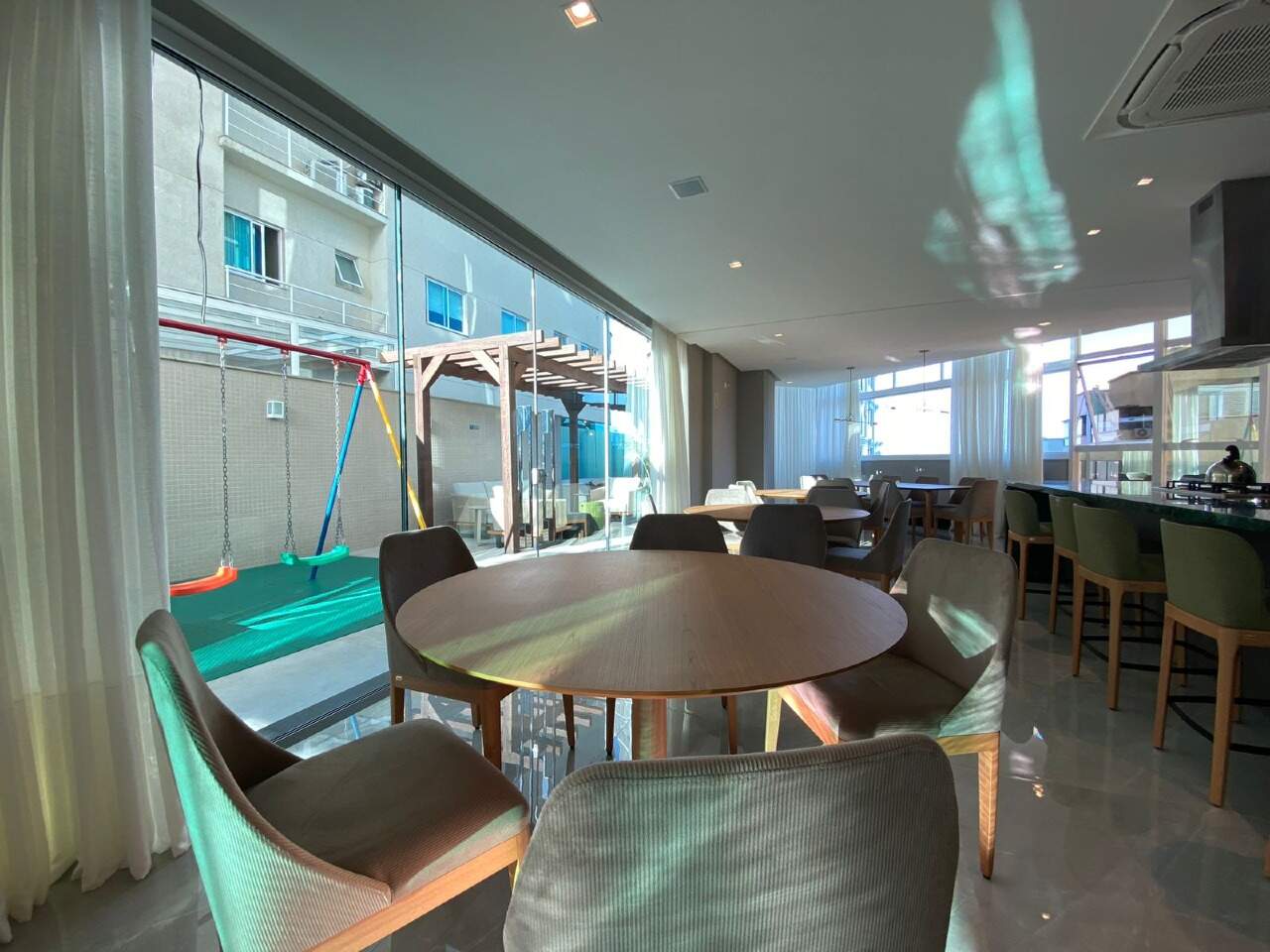 Foto do imóvel Apartamento com 03 Suítes no Edifício Green Coast na Meia Praia em Itapema