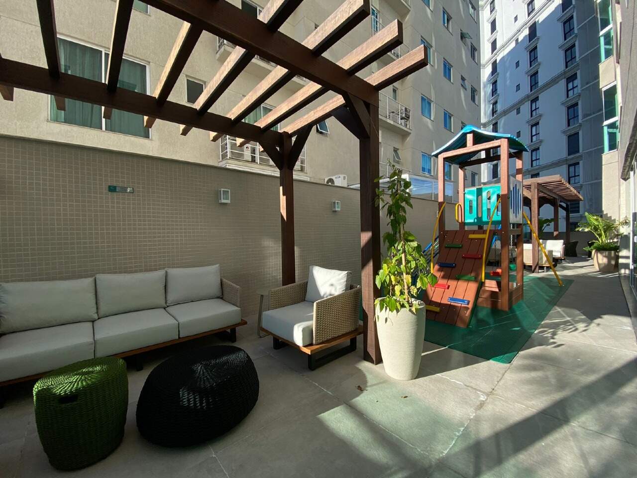 Foto do imóvel Apartamento com 03 Suítes no Edifício Green Coast na Meia Praia em Itapema