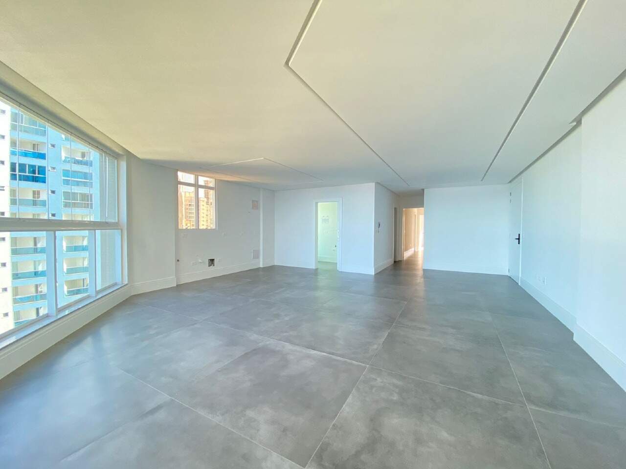 Foto do imóvel Apartamento com 03 Suítes no Edifício Green Coast na Meia Praia em Itapema