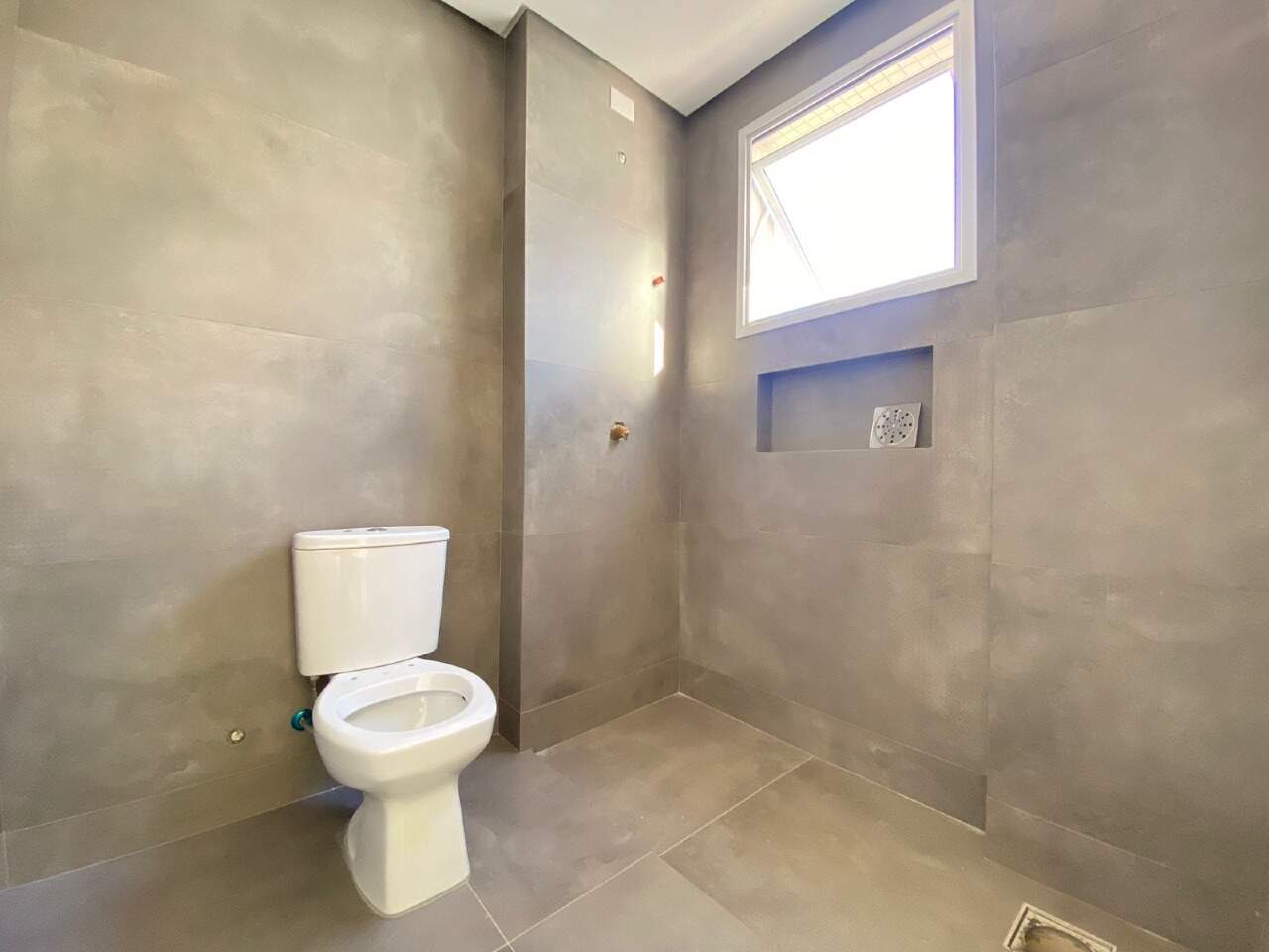 Foto do imóvel Apartamento com 03 Suítes no Edifício Green Coast na Meia Praia em Itapema