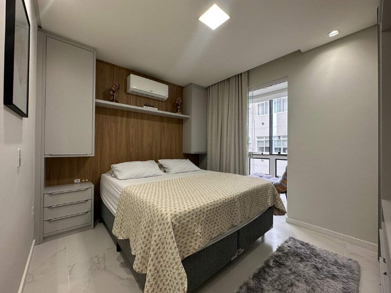 Foto do imóvel Apartamento 02 dormitórios frente mar no Centro de Itapema