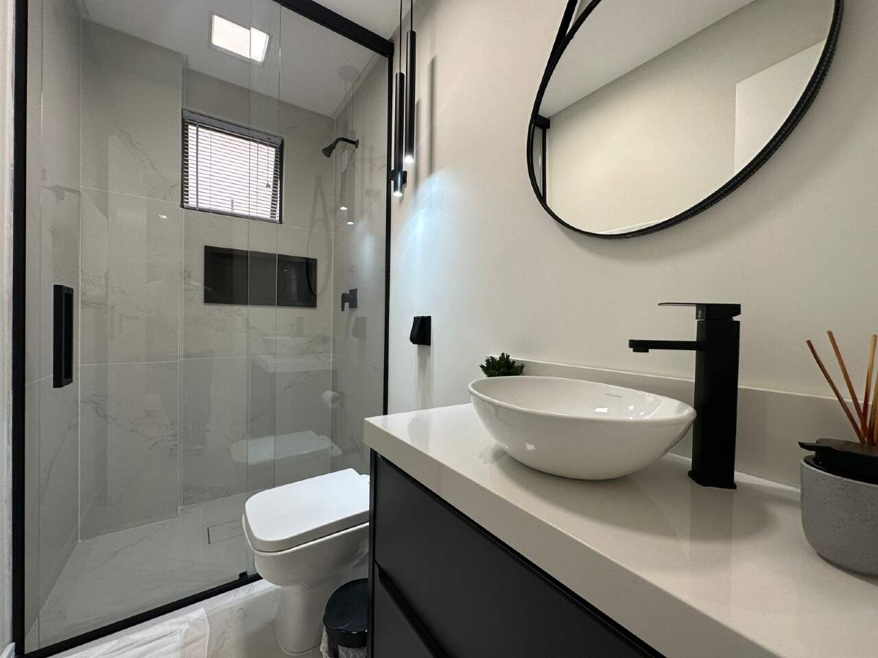 Foto do imóvel Apartamento 02 dormitórios frente mar no Centro de Itapema