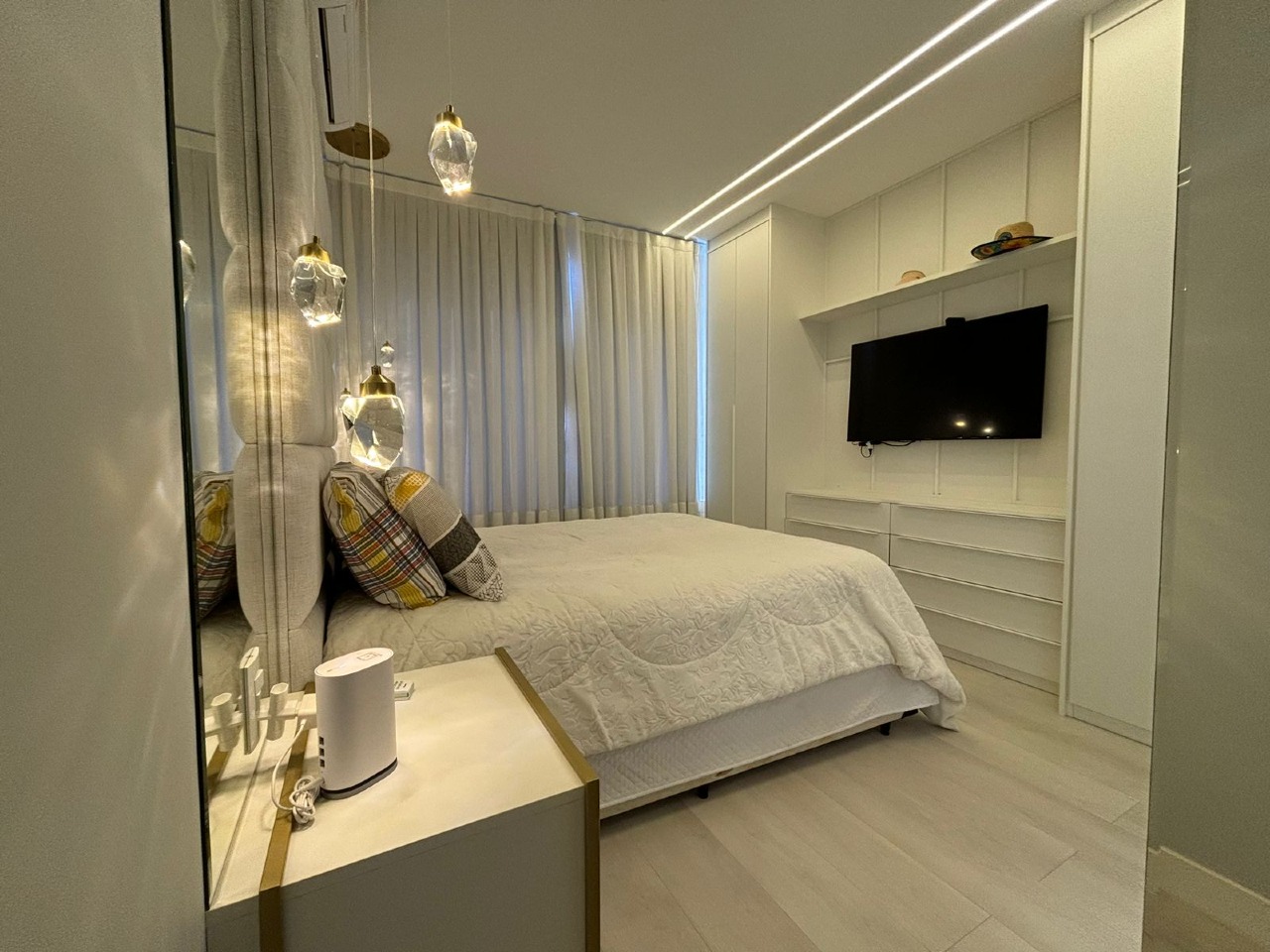 Foto do imóvel Apartamento a venda no Edificio Sunsky Tower com 04 quartos sendo 04 suites em Itapema Meia Praia