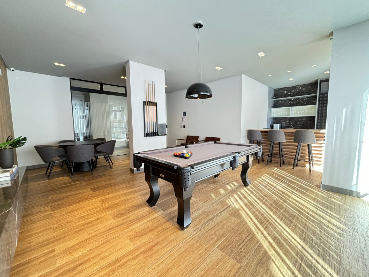 Foto do imóvel Apartamento a venda no Edificio Sunsky Tower com 04 quartos sendo 04 suites em Itapema Meia Praia