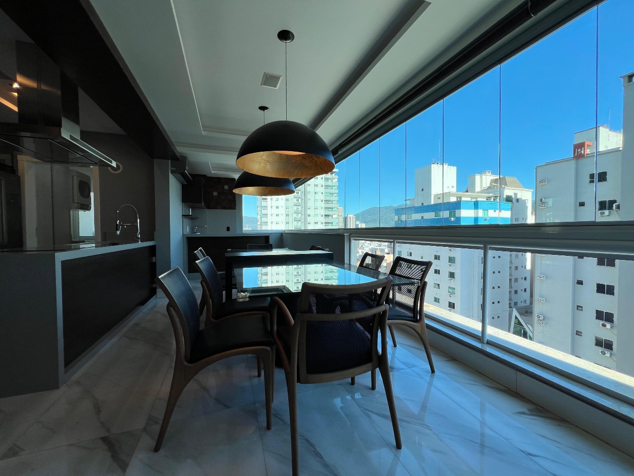 Foto do imóvel Apartamento de 4 Suítes no La Lumiére Meia Praia Itapema