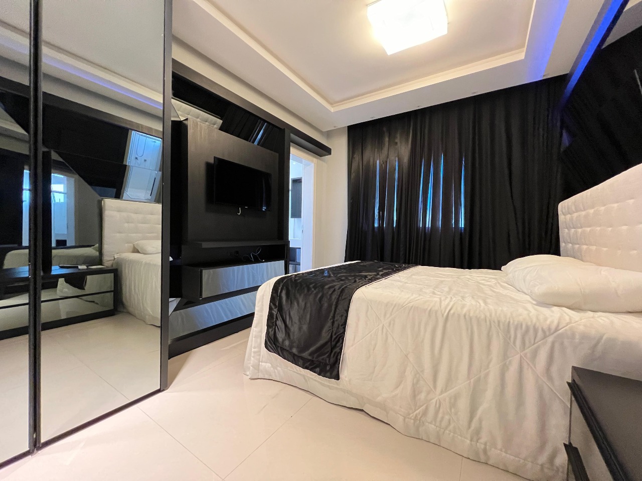 Foto do imóvel Apartamento de 4 Suítes no La Lumiére Meia Praia Itapema