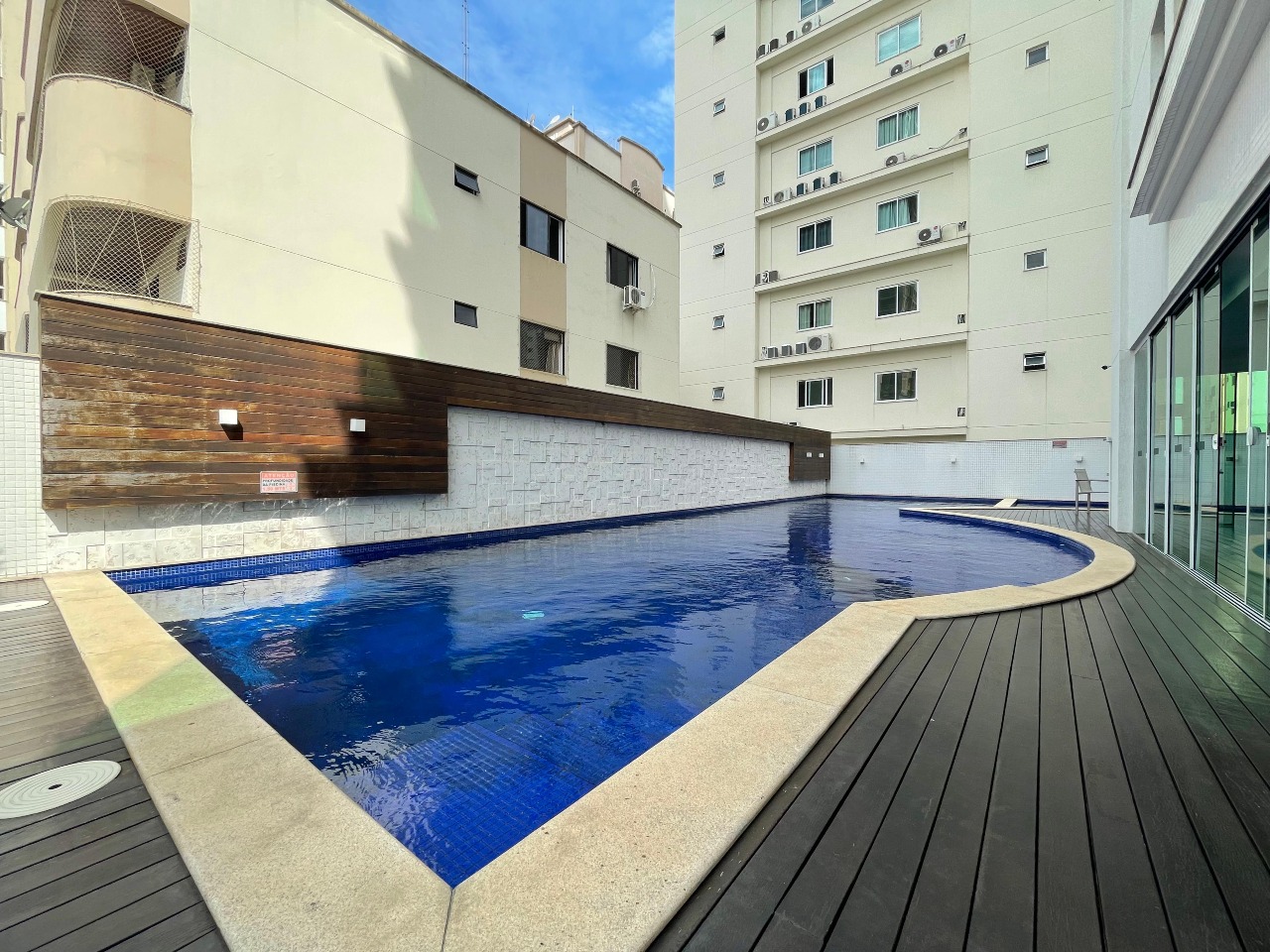 Foto do imóvel Apartamento de 4 Suítes no La Lumiére Meia Praia Itapema
