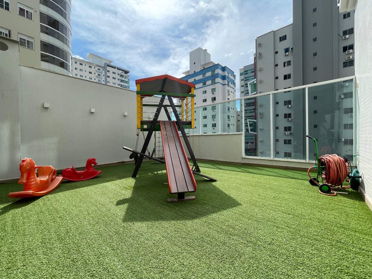 Foto do imóvel Apartamento de 4 Suítes no La Lumiére Meia Praia Itapema