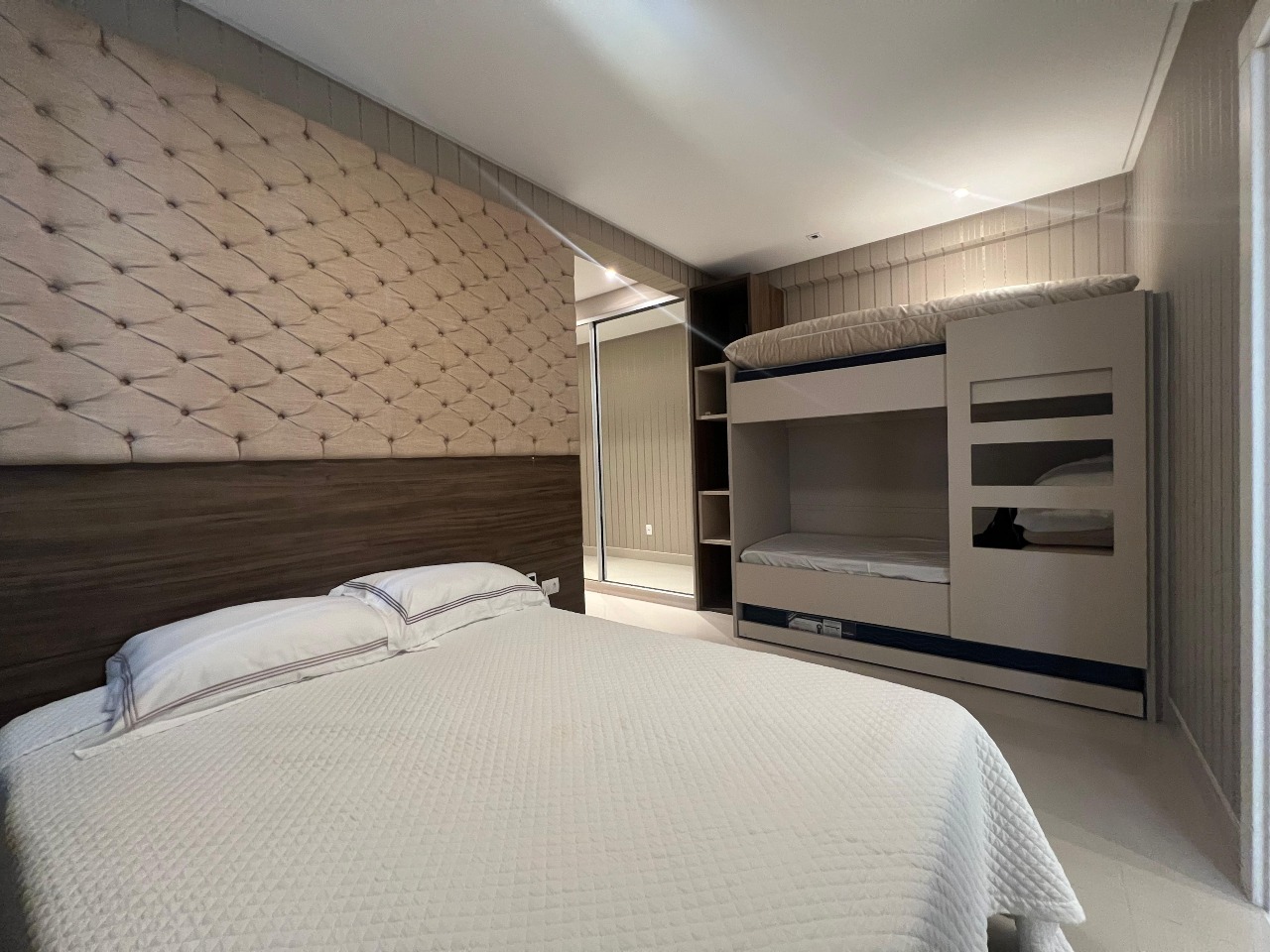 Foto do imóvel Apartamento a venda no Residencial Dom Otavio com 04 Quartos sendo 04 Suites em Itapema Meia Praia, Itapema
