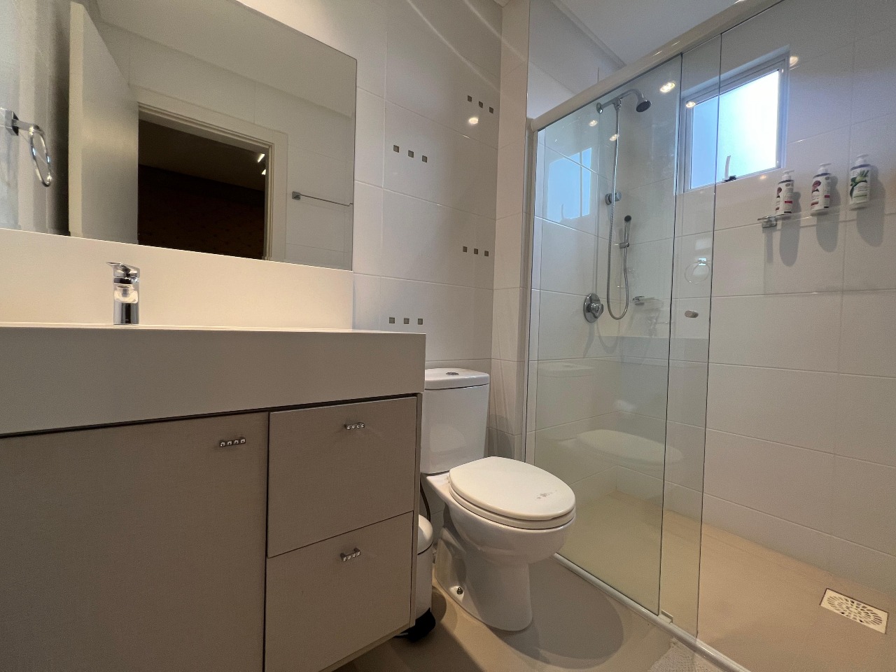 Foto do imóvel Apartamento a venda no Residencial Dom Otavio com 04 Quartos sendo 04 Suites em Itapema Meia Praia, Itapema