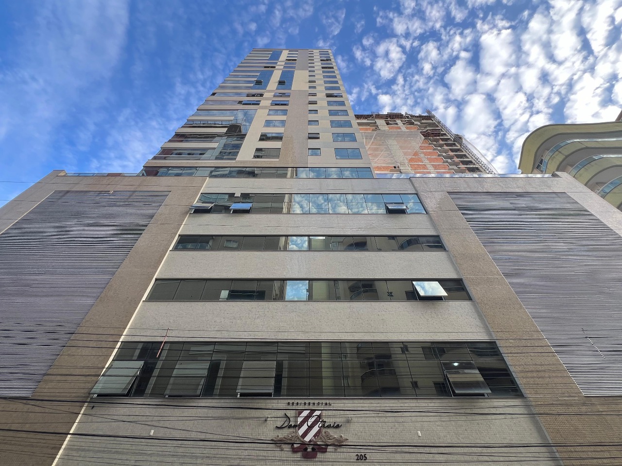 Foto do imóvel Apartamento a venda no Residencial Dom Otavio com 04 Quartos sendo 04 Suites em Itapema Meia Praia, Itapema