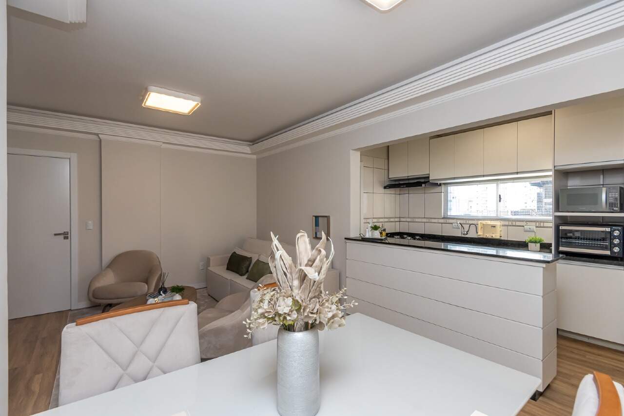 Foto do imóvel Apartamento mobiliado no Centro de Balneário Camboriú – 86m², 3 dormitórios e 2 vagas