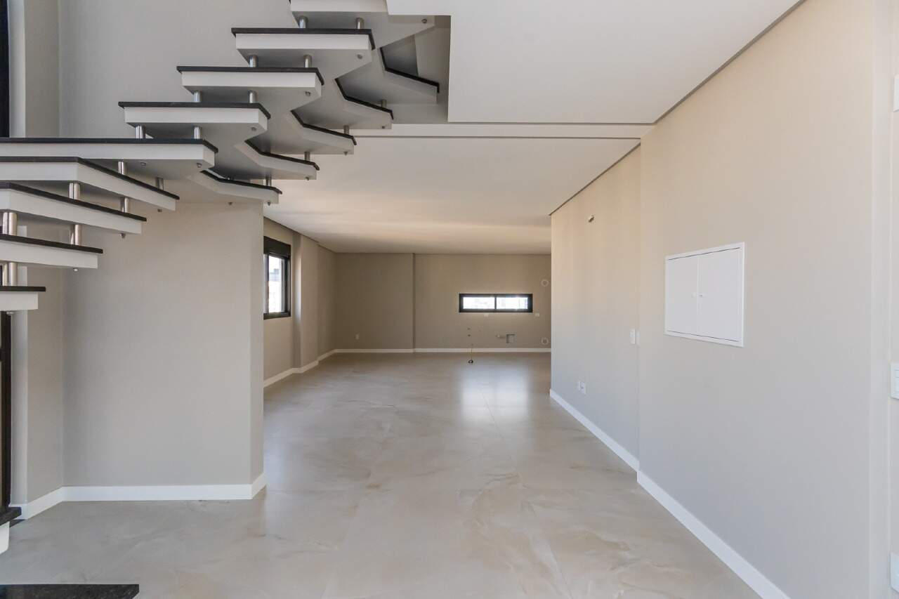 Foto do imóvel Cobertura Duplex Mobiliado com 03 suítes á venda no Edifício Bonne Vie em Balneário Camboriú