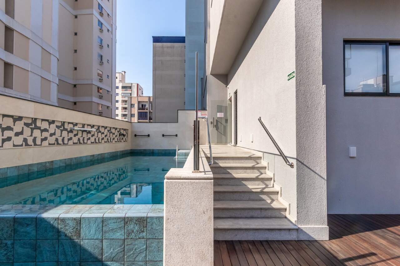 Foto do imóvel Cobertura Duplex Mobiliado com 03 suítes á venda no Edifício Bonne Vie em Balneário Camboriú