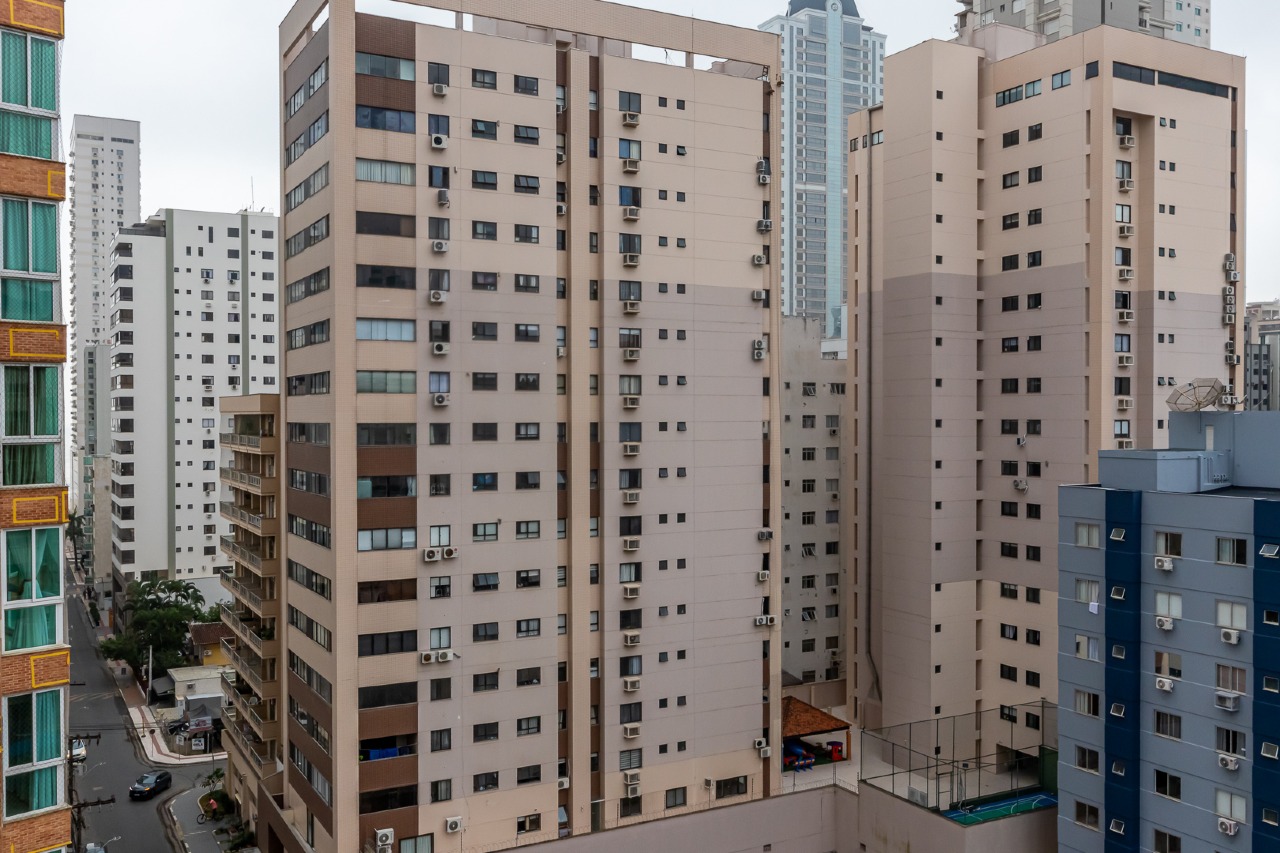 Foto do imóvel Apartamento Mobiliado no Residencial Roma com 3 Dormitórios (1 Suíte) e 1 Vaga na Rua 2300 em Balneário Camboriú