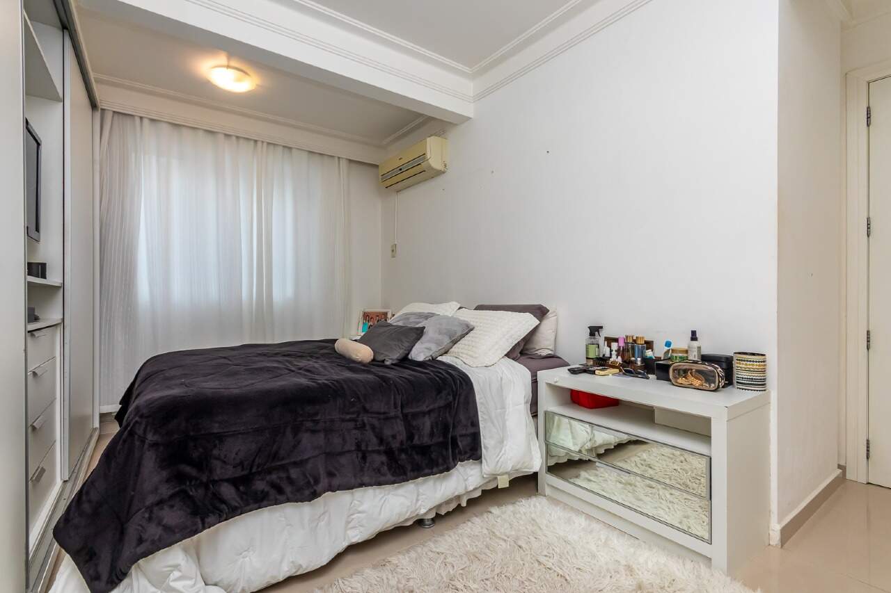 Foto do imóvel Apartamento mobiliado no Golden Tower One, Centro de Balneário Camboriú – 79m²