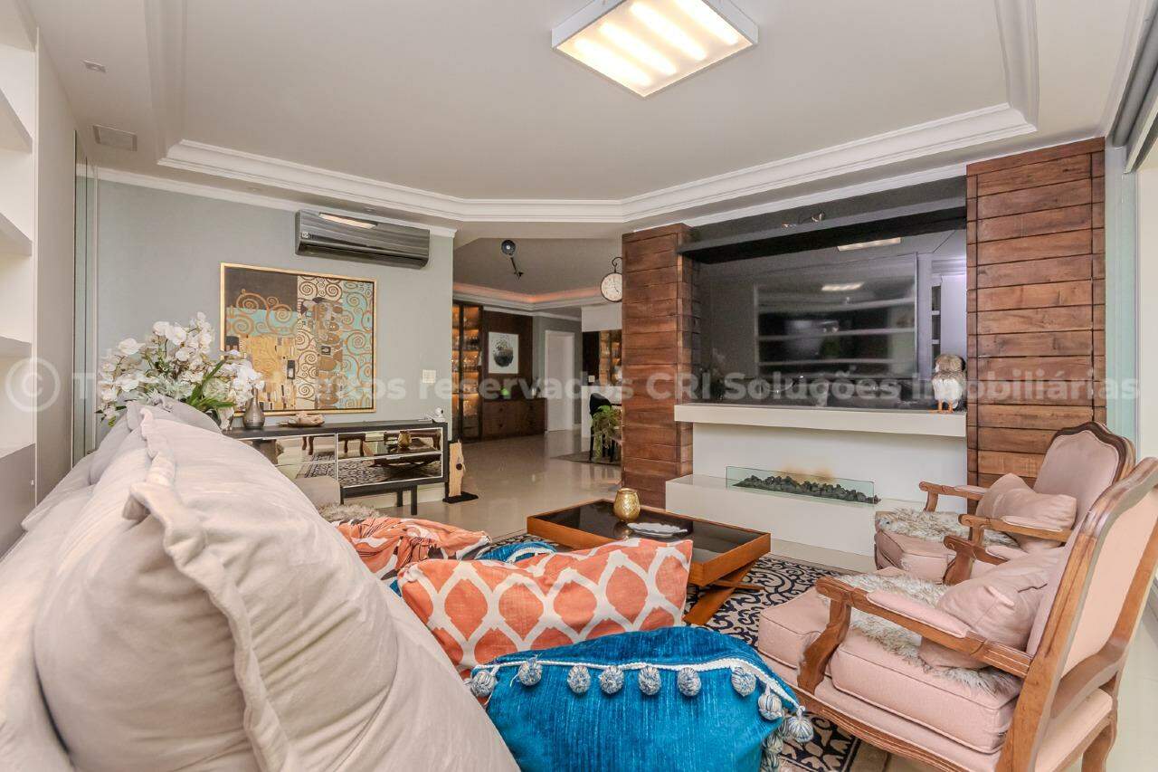 Foto do imóvel Apartamento Mobiliado com 03 suítes á venda no Edifício Alexandria em Balneário Camboriú