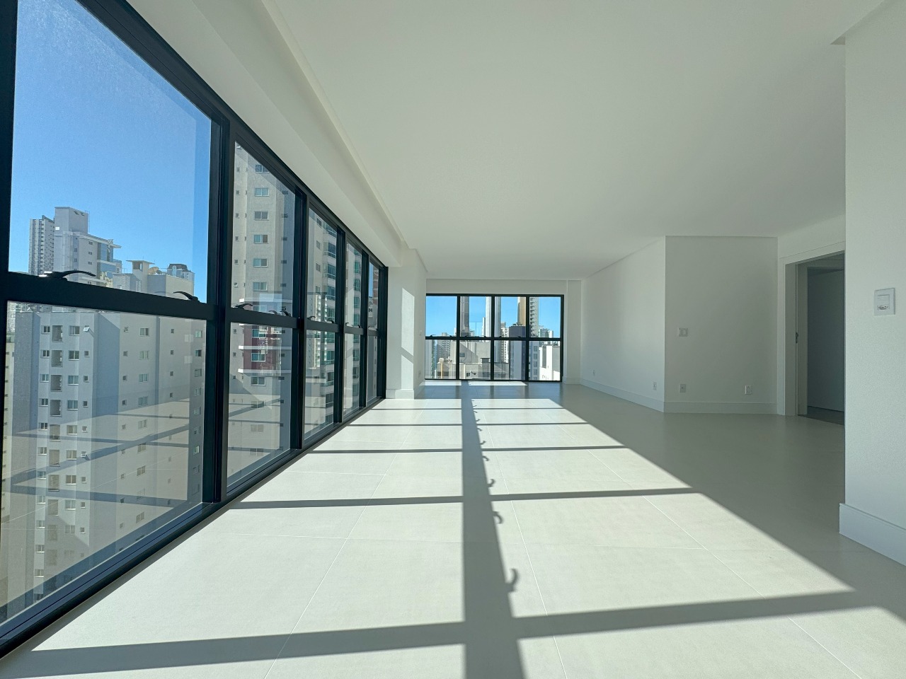 Foto do imóvel Apartamento com 04 suítes no Edifício Rooftop em Balneário Camboriú