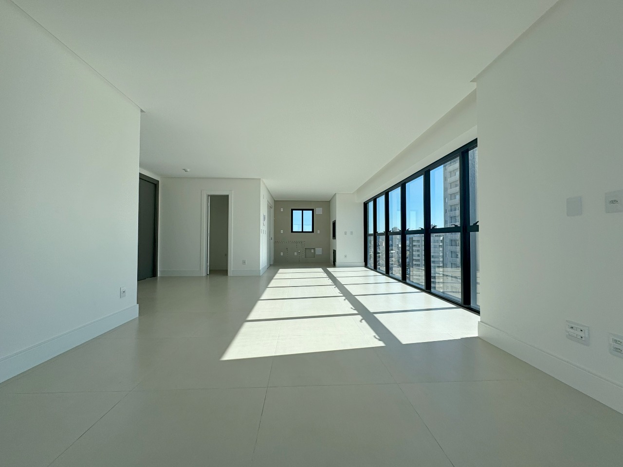 Foto do imóvel Apartamento com 04 suítes no Edifício Rooftop em Balneário Camboriú
