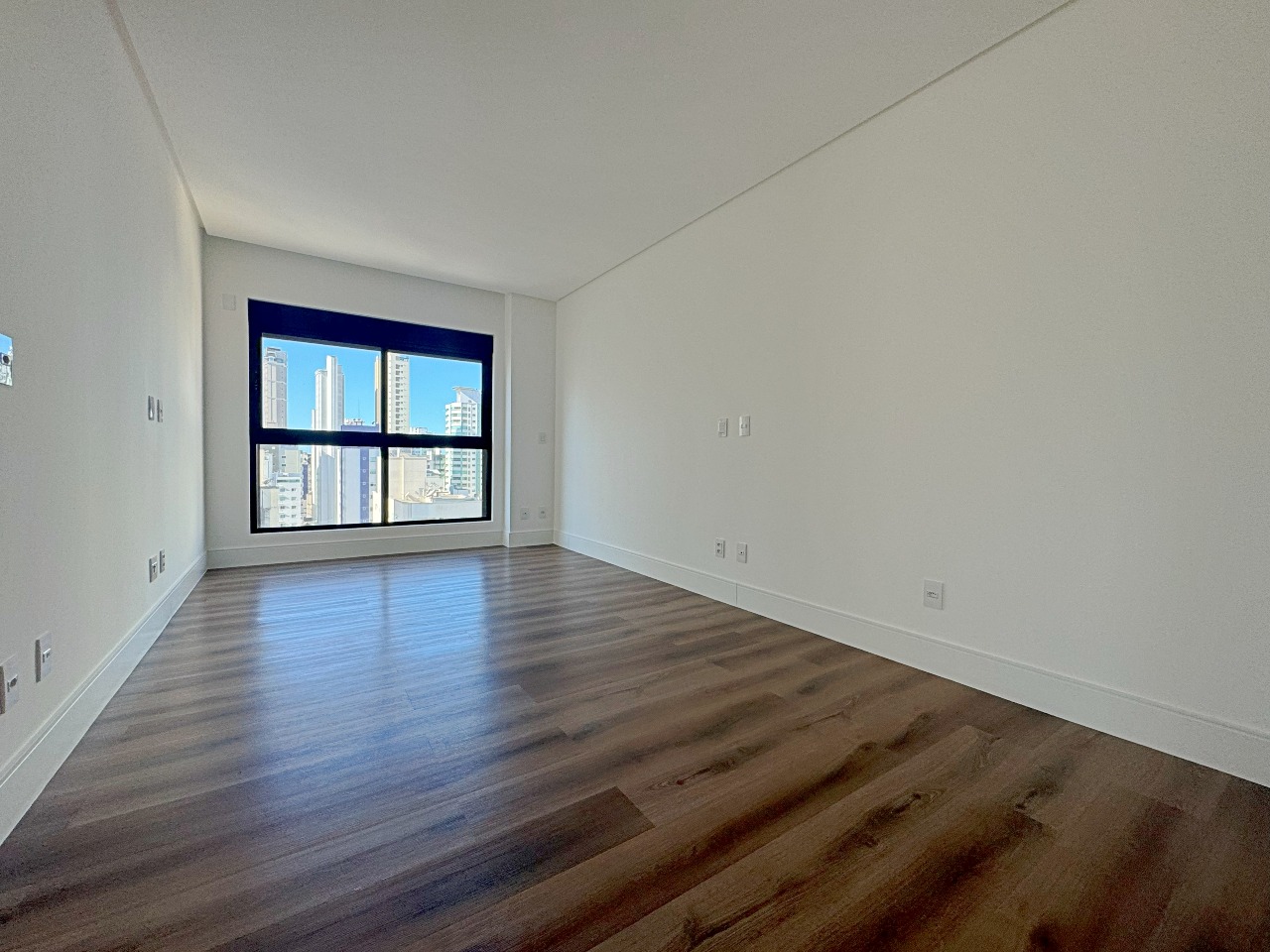 Foto do imóvel Apartamento com 04 suítes no Edifício Rooftop em Balneário Camboriú