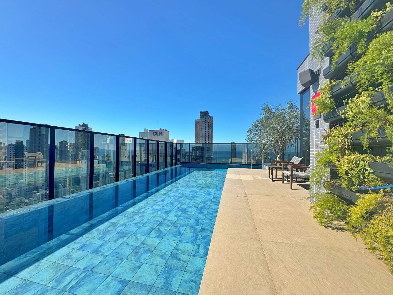 Foto do imóvel Apartamento com 04 suítes no Edifício Rooftop em Balneário Camboriú