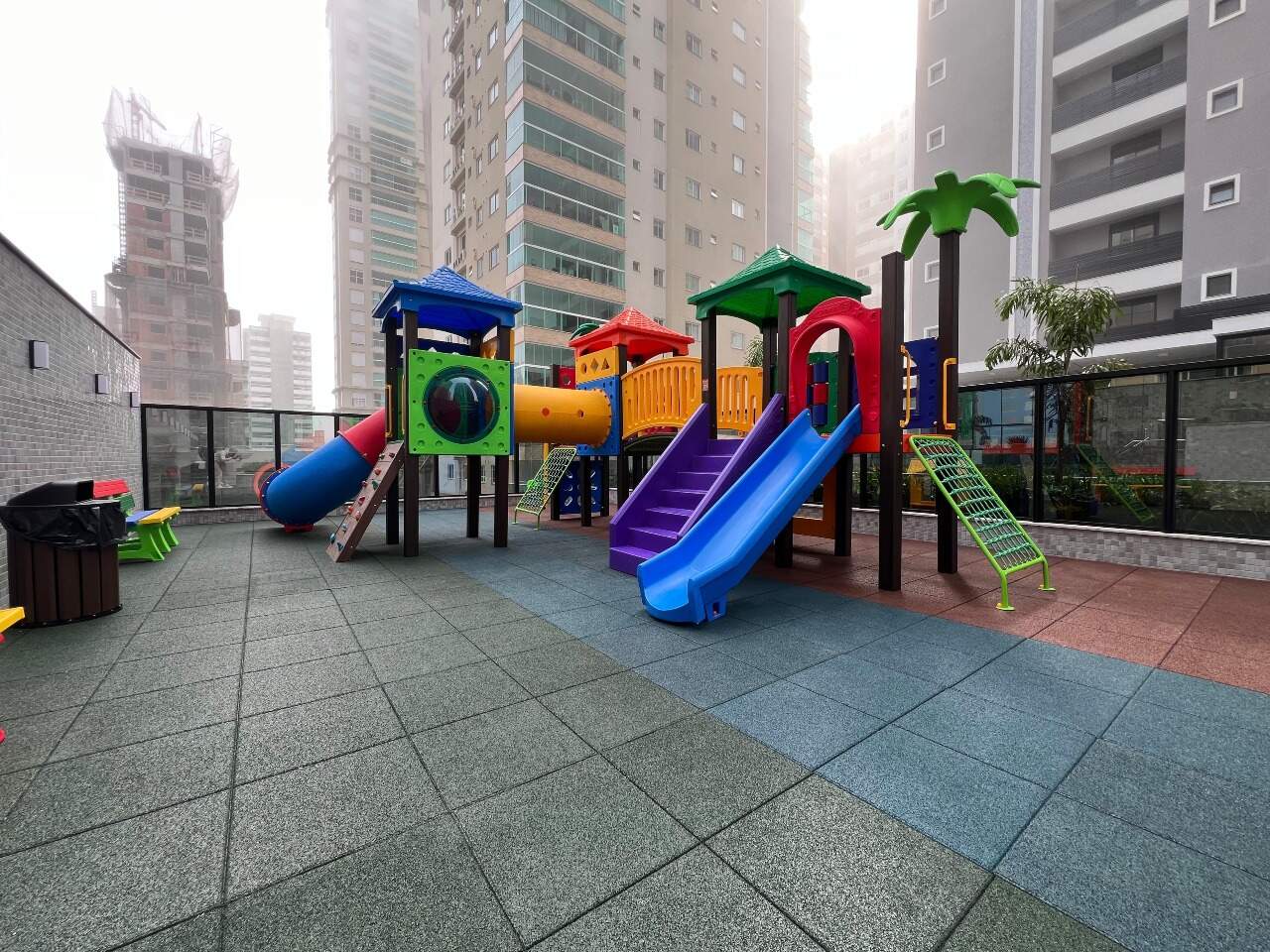 Foto do imóvel Apartamento com 4 Suítes no Edifício Times Square em Meia Praia