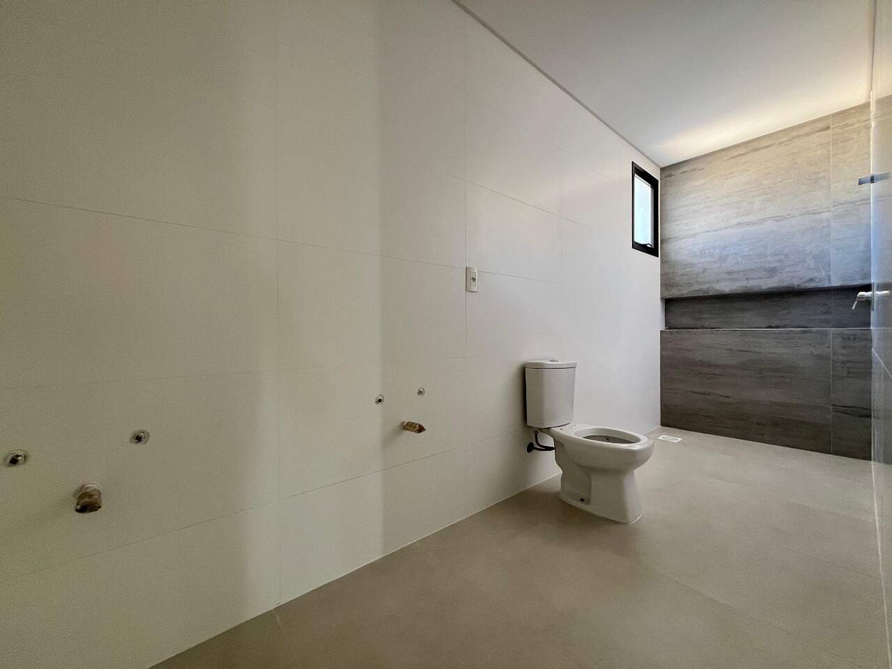 Foto do imóvel Apartamento com 4 Suítes no Edifício Times Square em Meia Praia