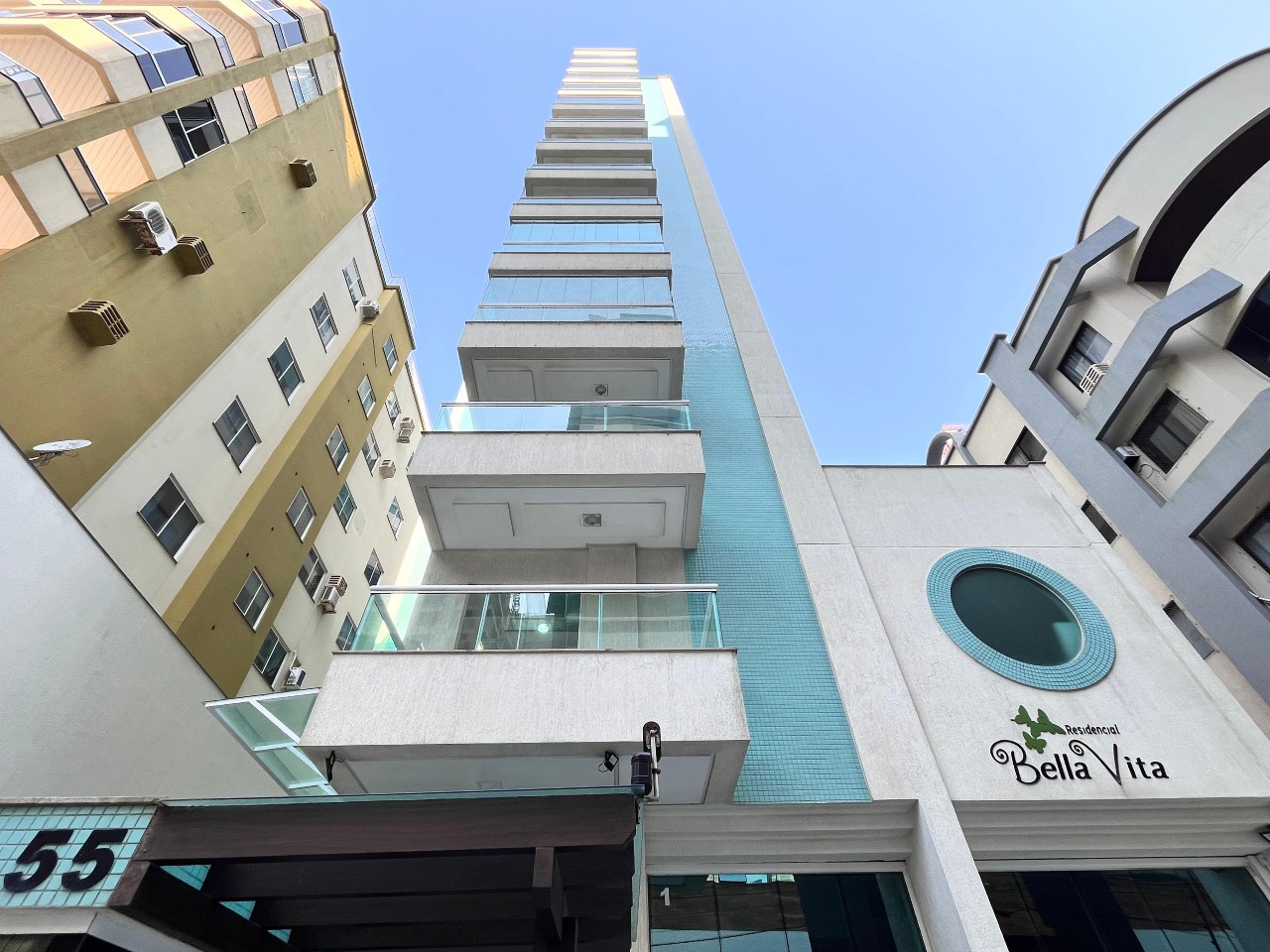 Foto do imóvel Apartamento de 4 Suítes no Bella Vita Meia Praia Itapema