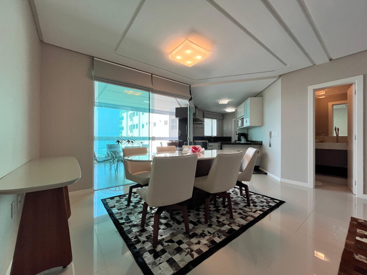 Foto do imóvel Apartamento de 4 Suítes no Bella Vita Meia Praia Itapema