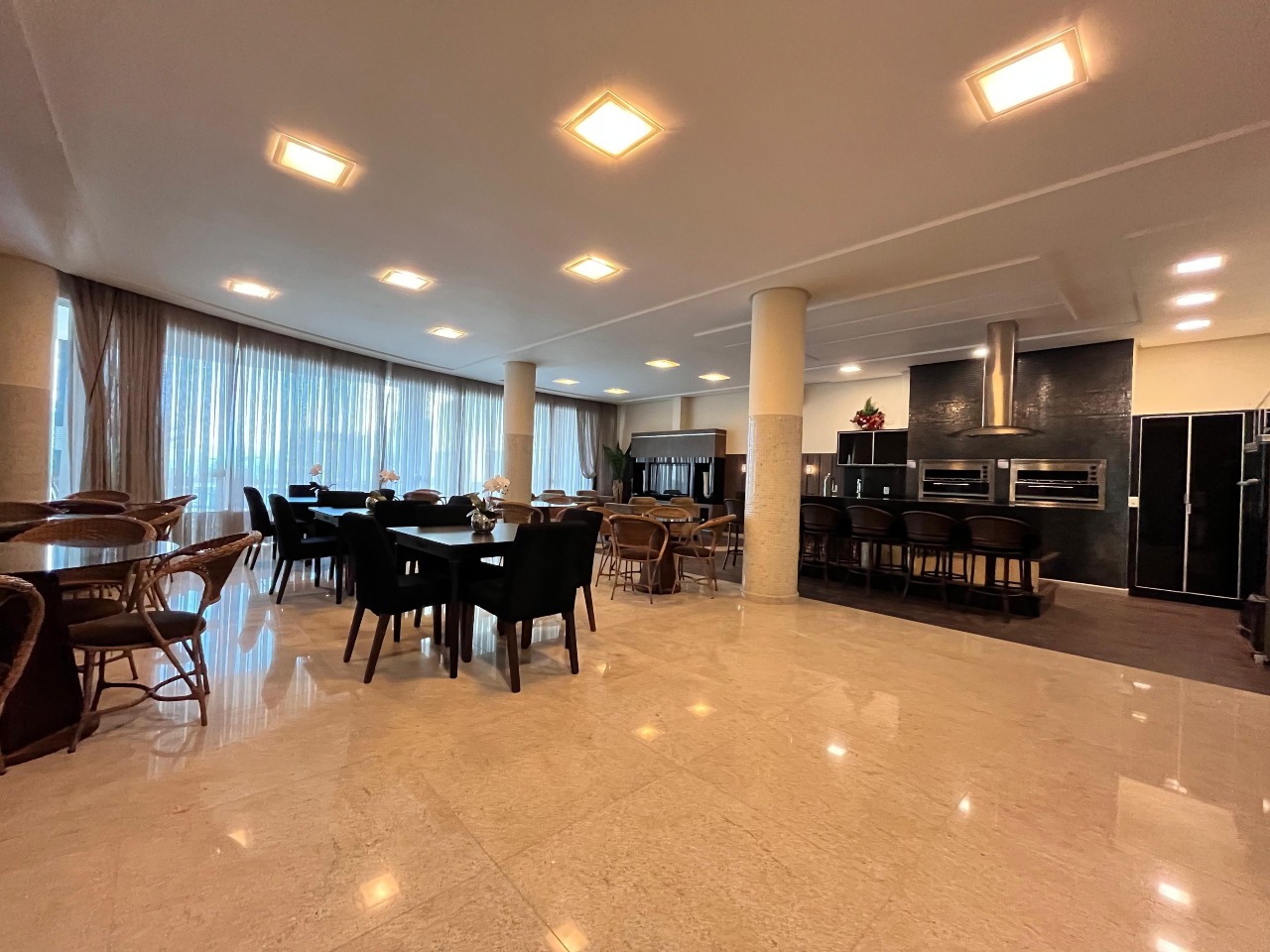 Foto do imóvel Apartamento de 4 Suítes no Bella Vita Meia Praia Itapema