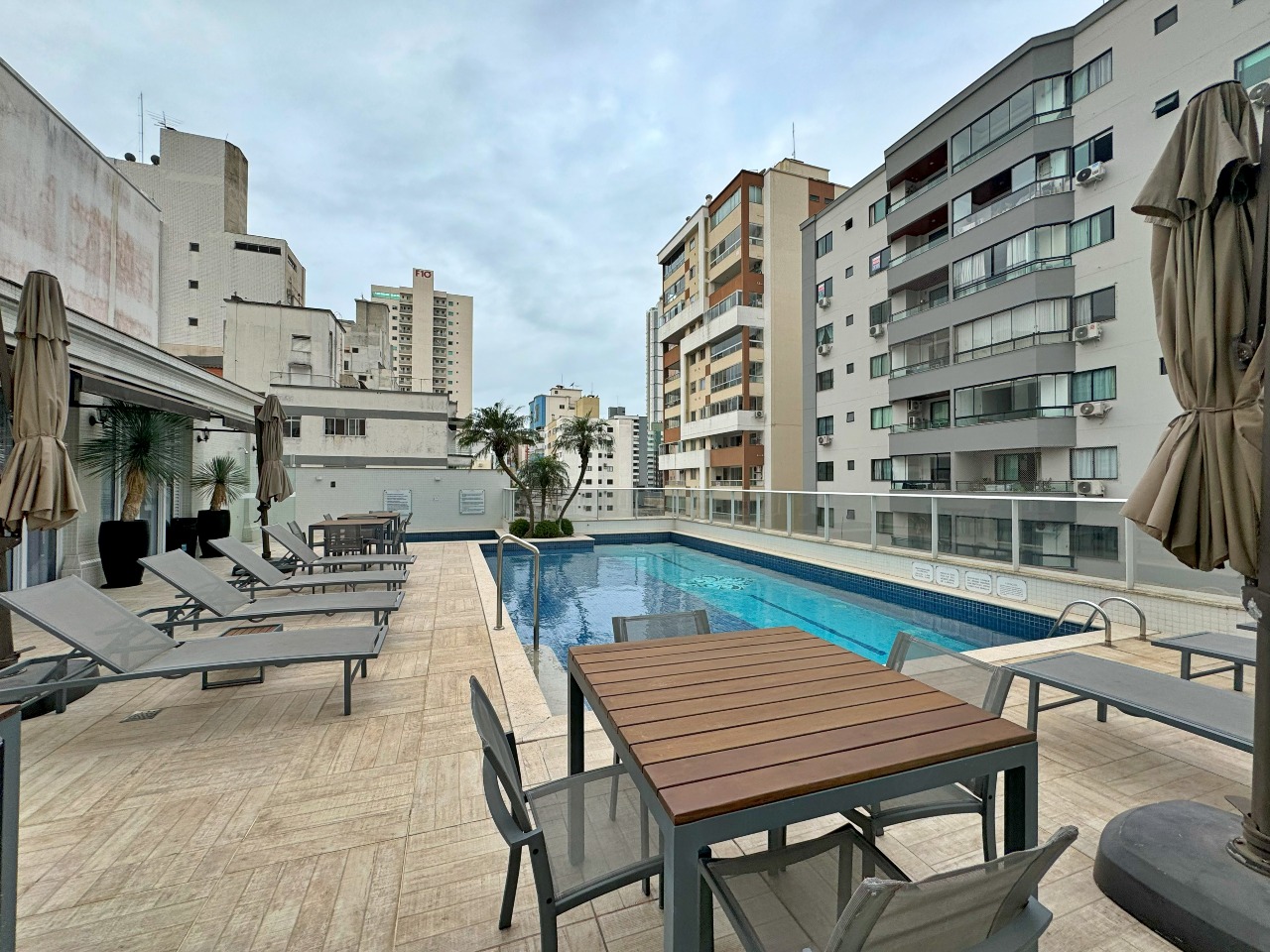 Foto do imóvel Apartamento 3 Suítes Mobiliado à Venda no Edifício Royalton – Balneário Camboriú