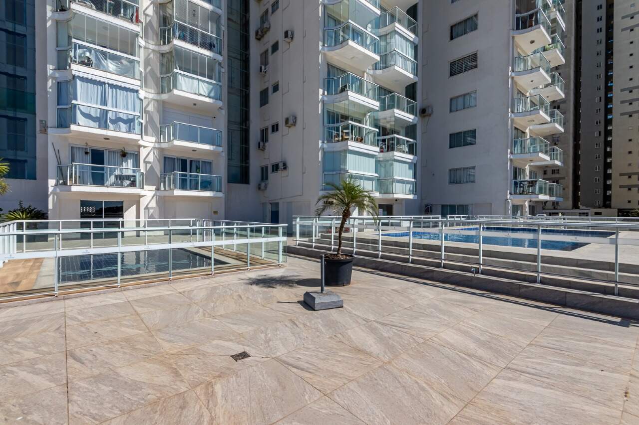 Foto do imóvel Apartamento 4 dormitórios no Edifício Imperatriz na Avenida Atlântica Balneário Camboriú