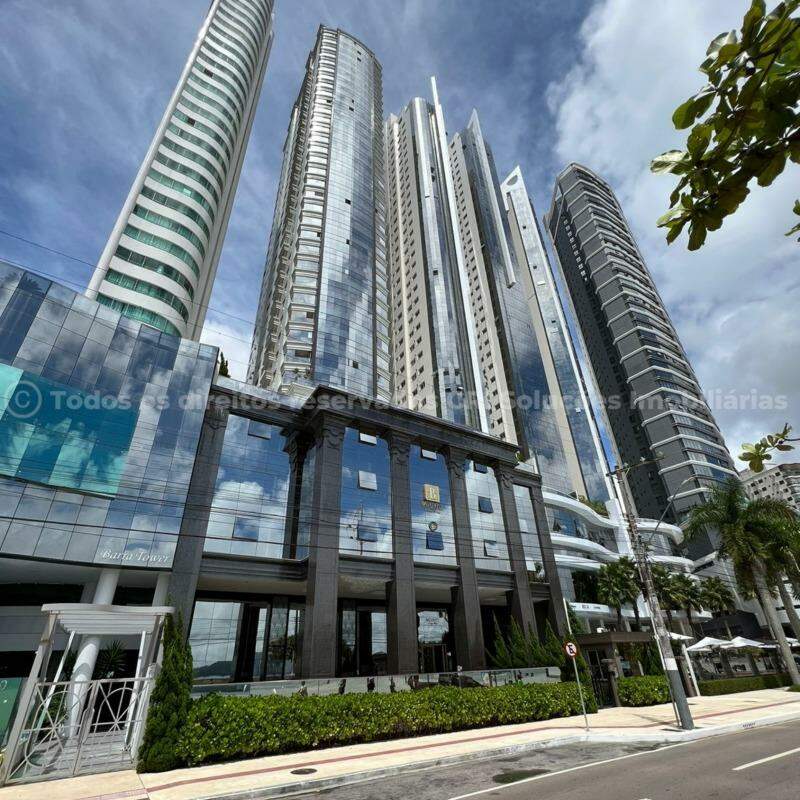 Foto do imóvel Apartamento á venda com 4 suítes e 3 vagas de garagem no Baturité na Barra Sul de Balneário Camboriú