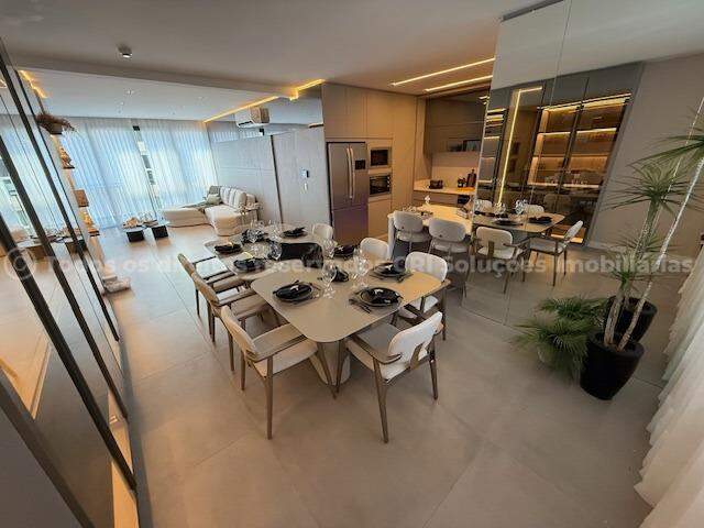 Apartamento com 4 dormitórios sendo 2 suítes no Sun Beach no Centro em Balneário Camboriú