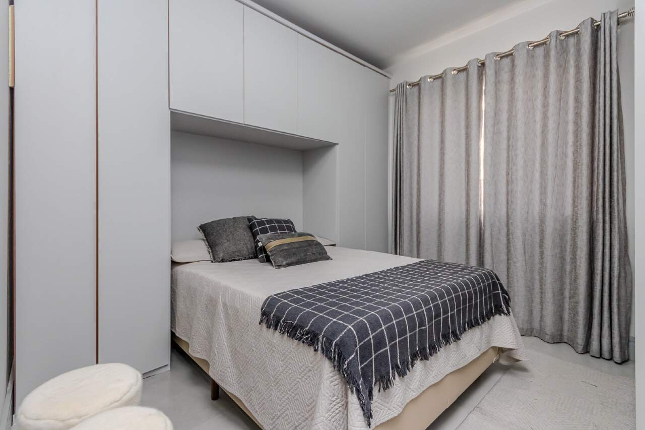 Foto do imóvel Apartamento no Edifício Maria Carolina com 2 dormitórios no Centro de Balneário Camboriú