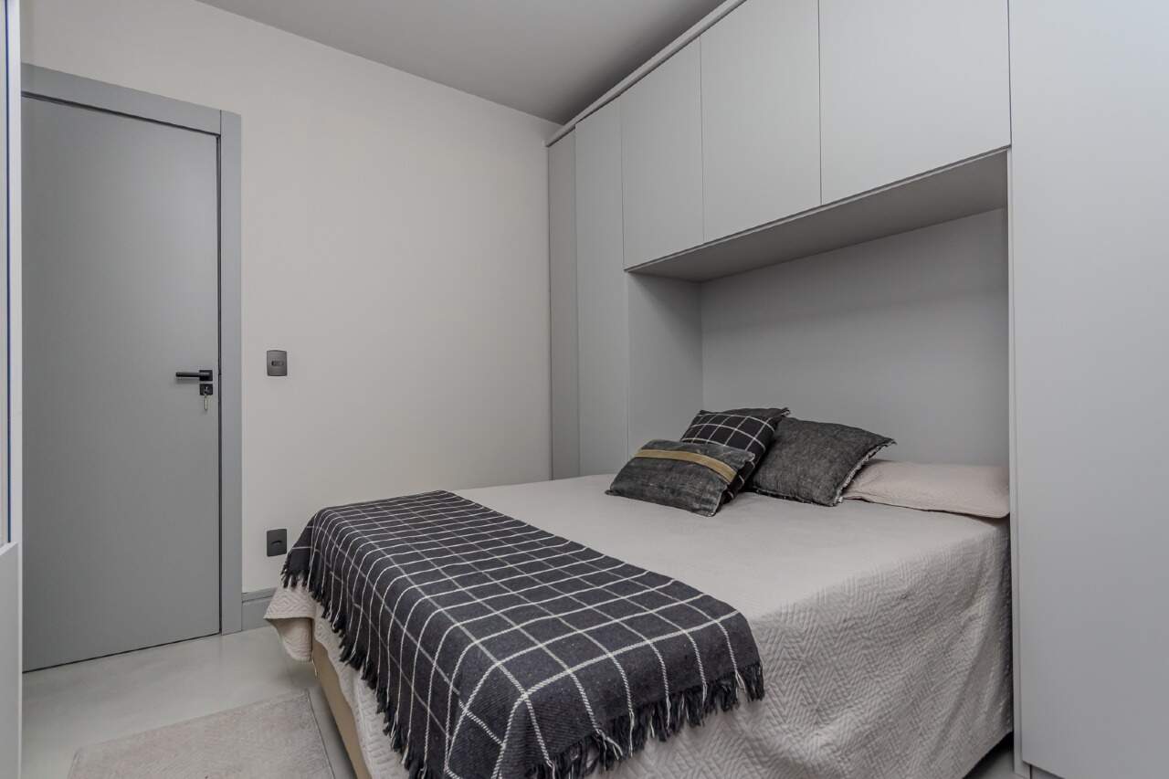 Foto do imóvel Apartamento no Edifício Maria Carolina com 2 dormitórios no Centro de Balneário Camboriú