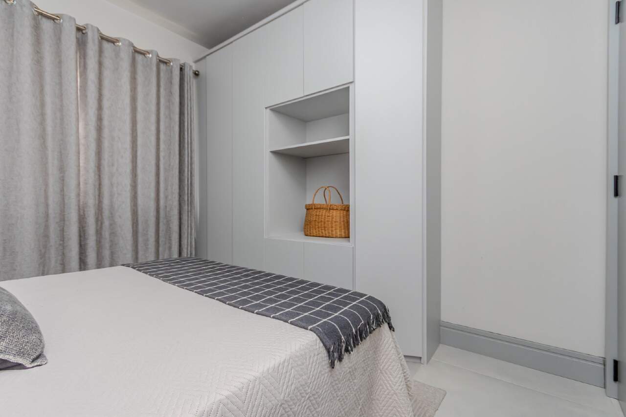 Foto do imóvel Apartamento no Edifício Maria Carolina com 2 dormitórios no Centro de Balneário Camboriú