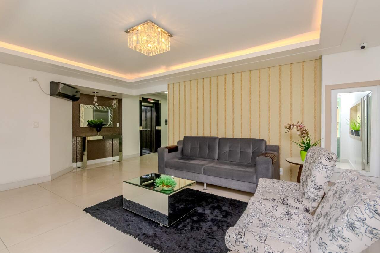 Foto do imóvel Apartamento no Edifício Maria Carolina com 2 dormitórios no Centro de Balneário Camboriú