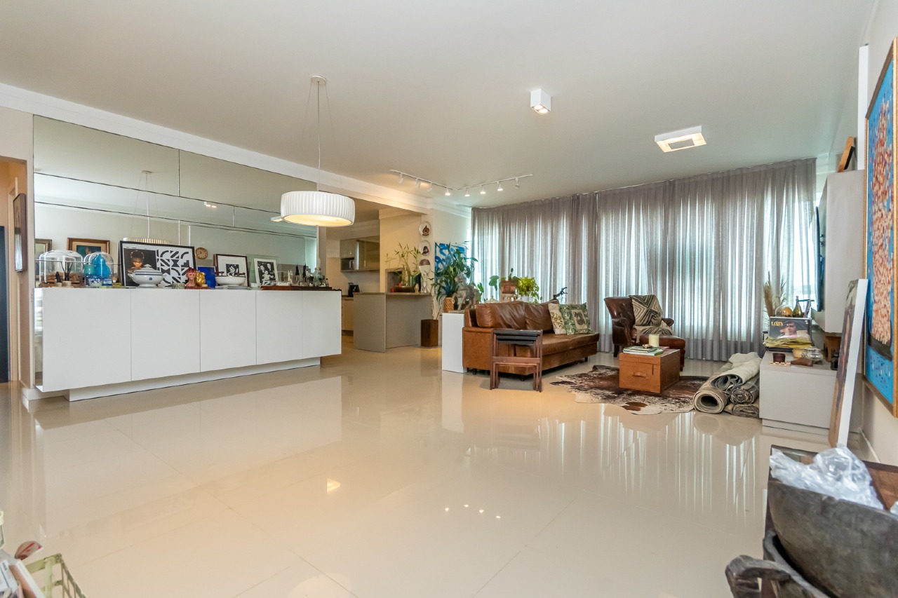 Foto do imóvel Apartamento com 03 dormitórios no Roverè Della Luna em Balneário Camboriú