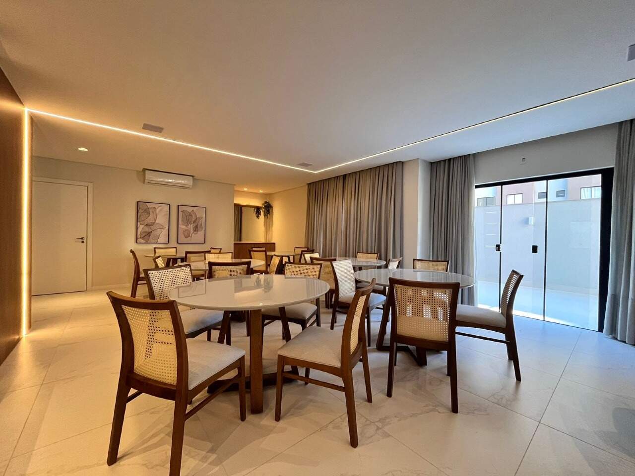 Foto do imóvel Apartamento de 3 Suítes no Ilha de Creta Meia Praia Itapema