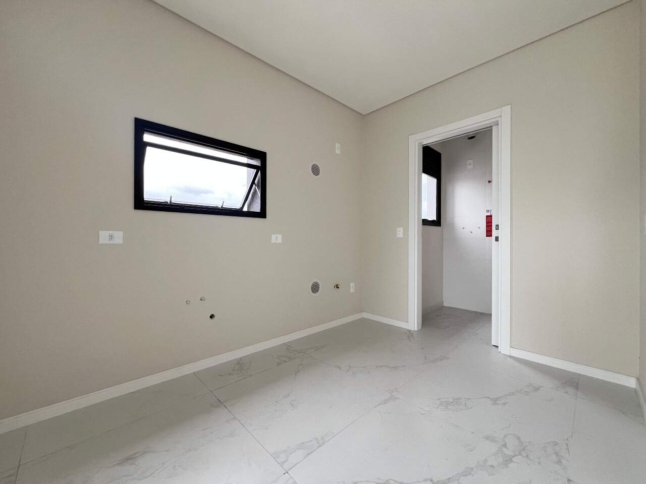 Foto do imóvel Apartamento de 3 Suítes no Ilha de Creta Meia Praia Itapema