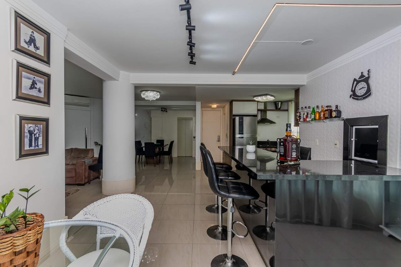 Foto do imóvel Apartamento Mobiliado á venda com 03 Dormitórios no Esquina Di Parma em Balneário Camboriú