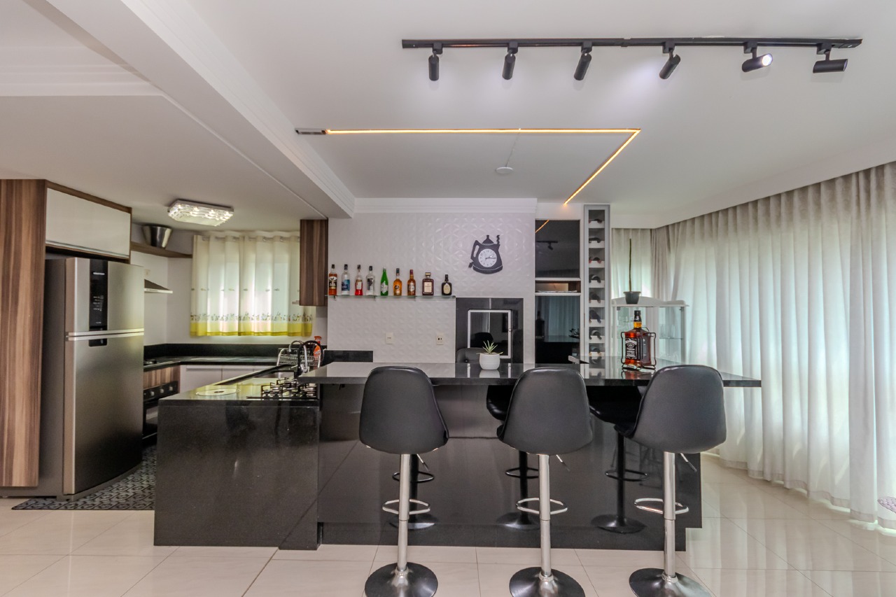 Foto do imóvel Apartamento Mobiliado á venda com 03 Dormitórios no Esquina Di Parma em Balneário Camboriú
