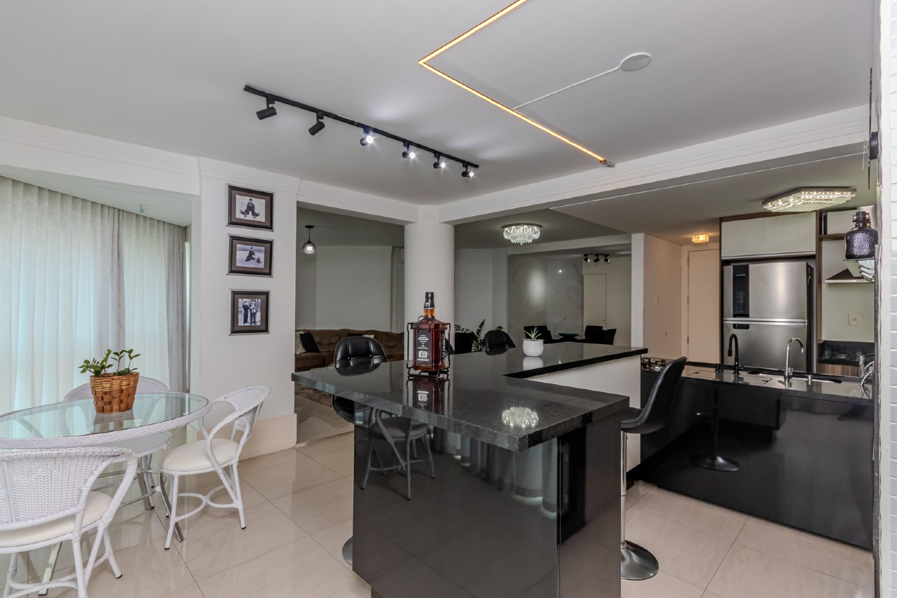 Foto do imóvel Apartamento Mobiliado á venda com 03 Dormitórios no Esquina Di Parma em Balneário Camboriú