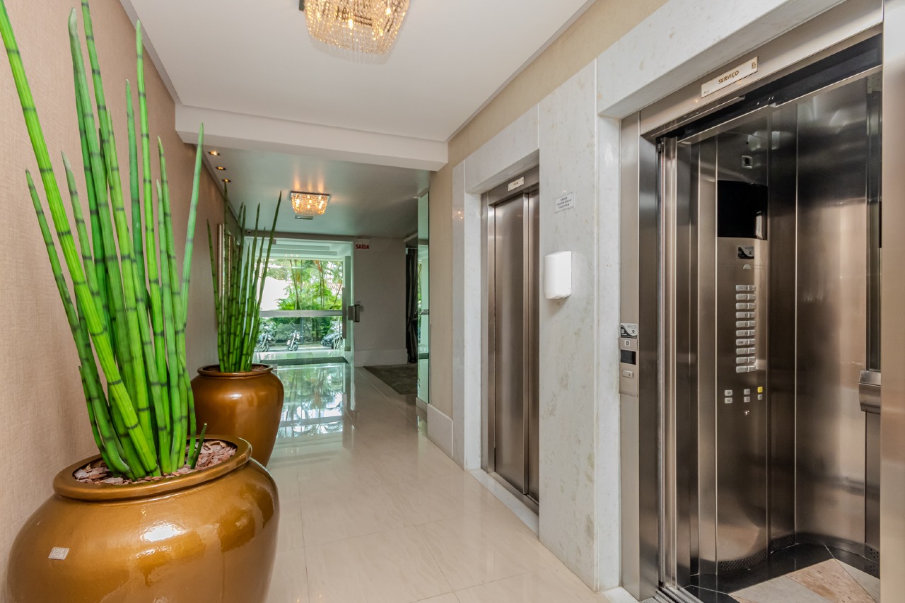 Foto do imóvel Apartamento Mobiliado á venda com 03 Dormitórios no Esquina Di Parma em Balneário Camboriú