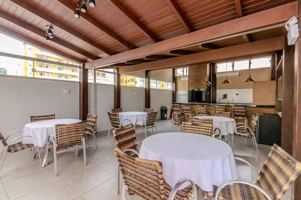 Foto do imóvel Apartamento mobiliado com 4 dormitórios no Edifício Solar di Veneza, Bairro Pioneiros, Balneário Camboriú