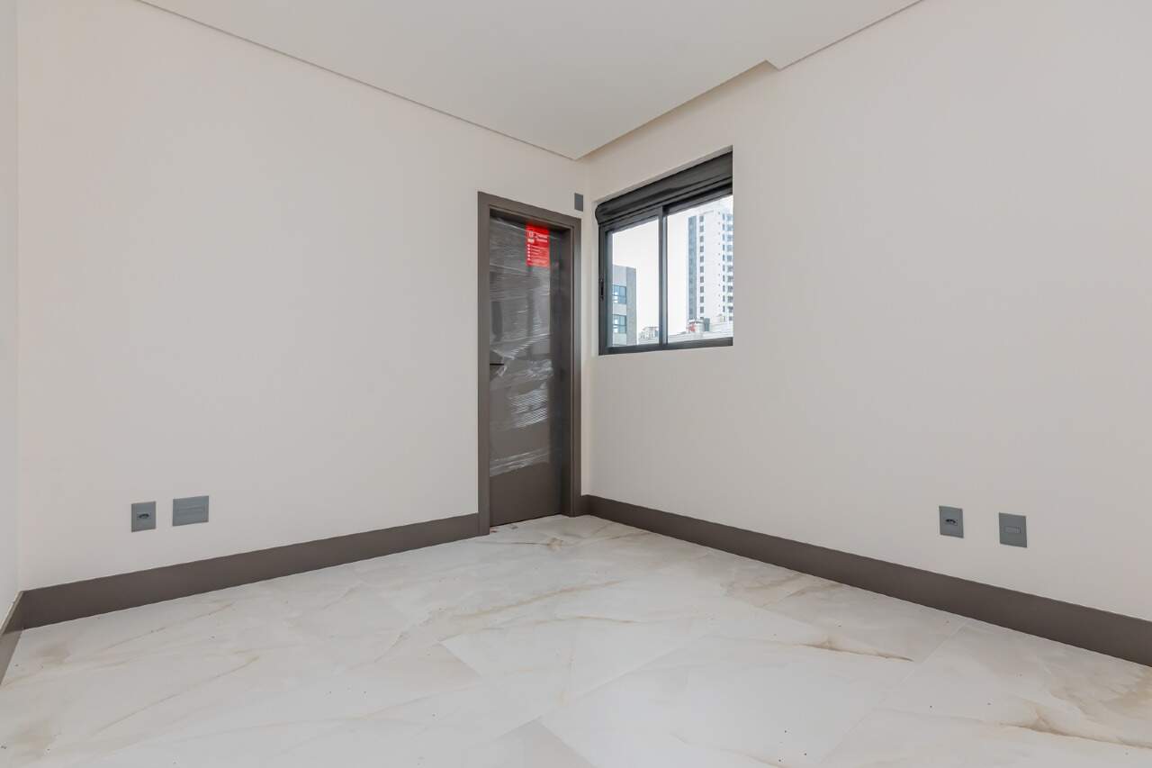 Foto do imóvel Apartamento com 03 Dormitórios no Edifício Green Ocean em Balneário Camboriú