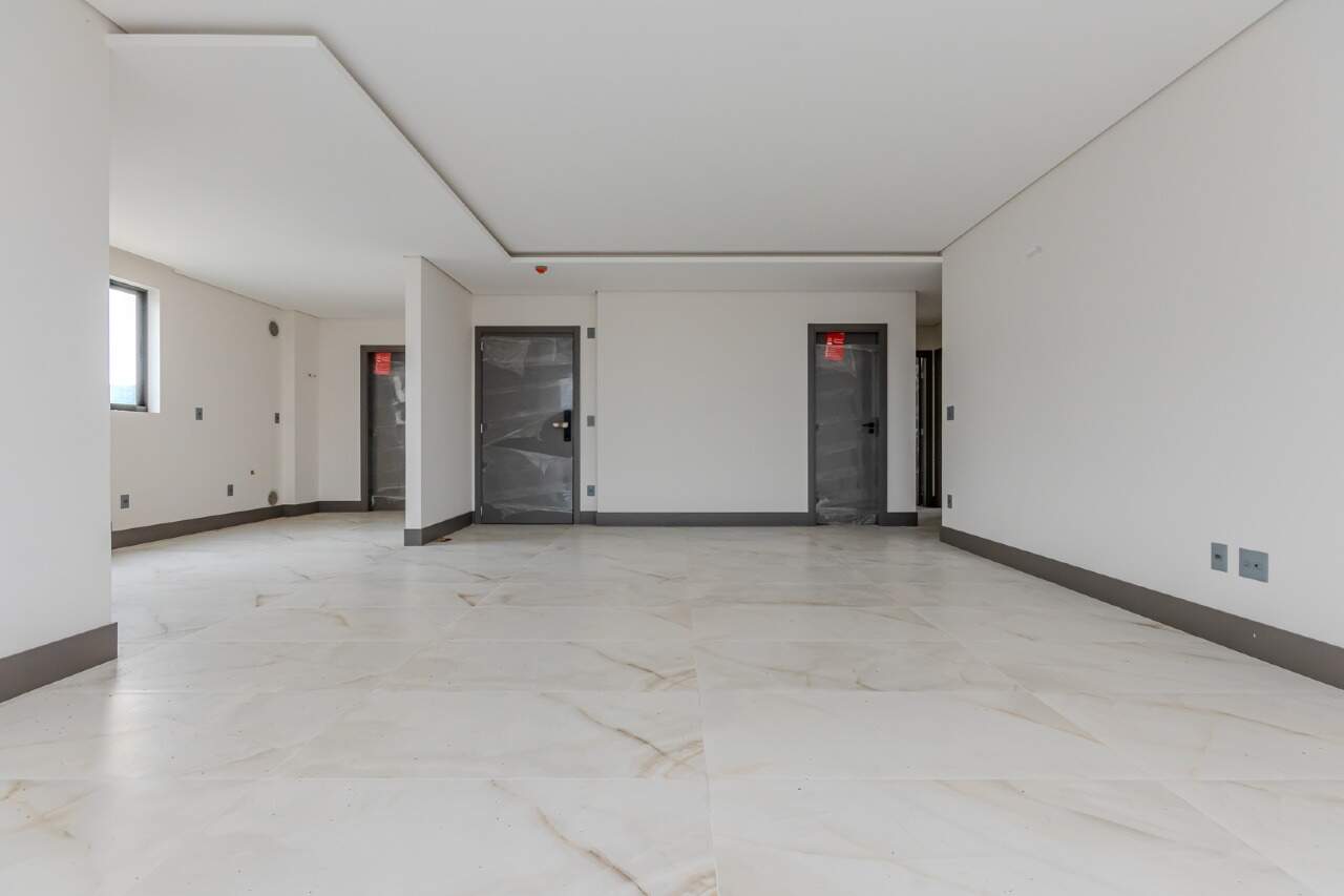 Foto do imóvel Apartamento com 03 Dormitórios no Edifício Green Ocean em Balneário Camboriú