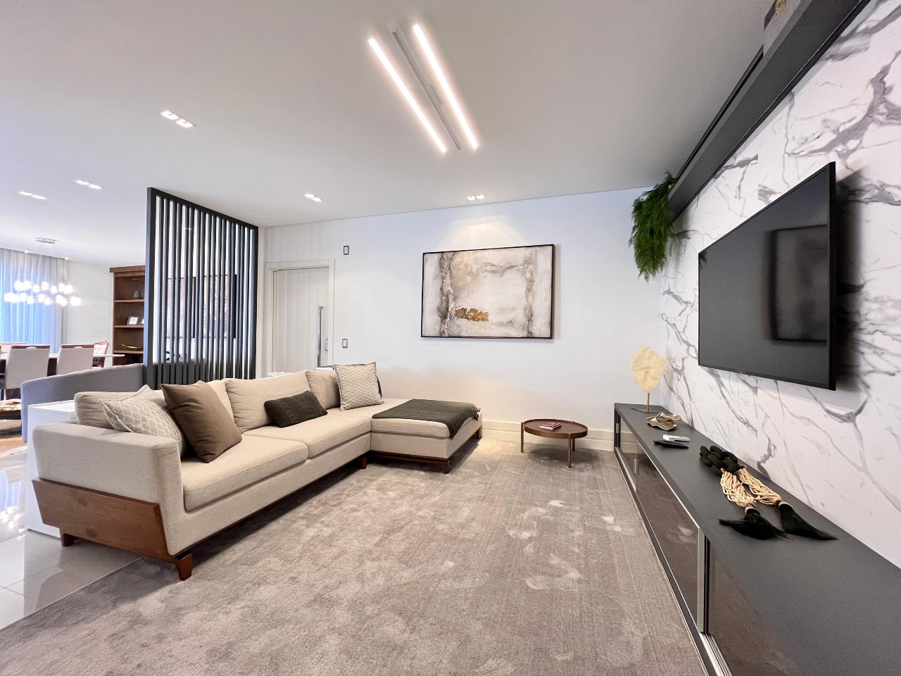 Foto do imóvel Apartamento 4 Suítes no Edifício Milano Meia Praia Itapema